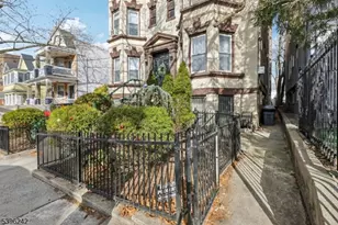 162 Fairview Ave, Jersey City, NJ 07304 - Photo 21