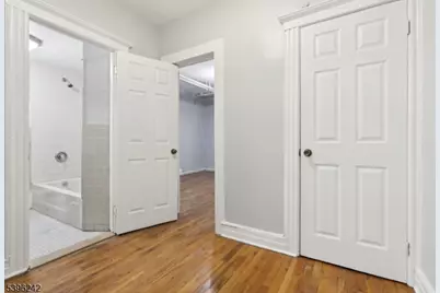 162 Fairview Ave, Jersey City, NJ 07304 - Photo 13