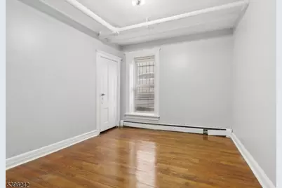 162 Fairview Ave, Jersey City, NJ 07304 - Photo 15