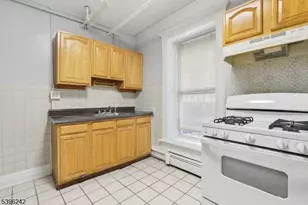 162 Fairview Ave, Jersey City, NJ 07304 - Photo 7