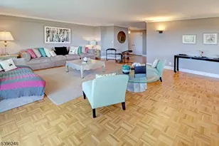 2 Claridge Dr 3Lw, Verona, NJ 07044 - Photo 9