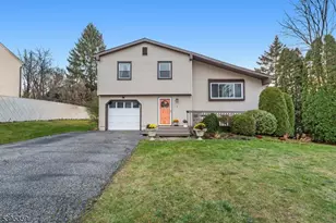 3 Hummingbird Trail, Vernon, NJ 07422 - Photo 1