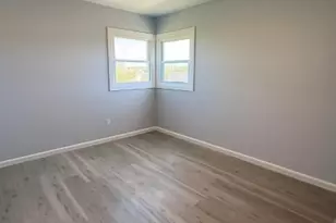 37 Irving St, Carteret, NJ 07008 - Photo 7