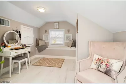 21 Sunrise Ave, Bloomingdale, NJ 07403 - Photo 29