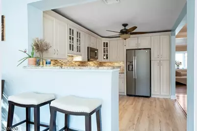 21 Sunrise Ave, Bloomingdale, NJ 07403 - Photo 19