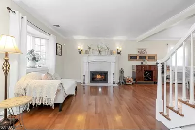 21 Sunrise Ave, Bloomingdale, NJ 07403 - Photo 5