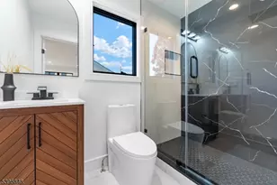 4 Roosevelt Ave, Totowa, NJ 07512 - Photo 9