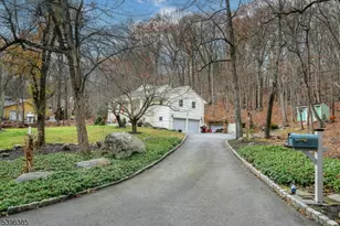 7 Kentbrook Terrace, Kinnelon, NJ 07405 - Photo 5