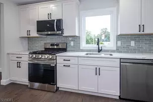 19 John St, Sayreville Boro, NJ 08857 - Photo 11