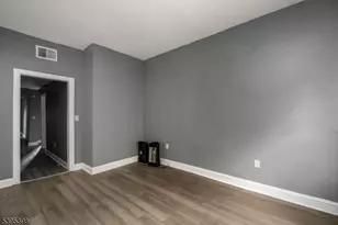 71 W Alpine St, Newark, NJ 07108 - Photo 17