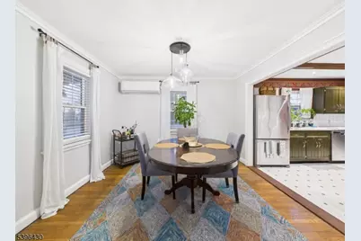 402 W Gibbons St, Linden, NJ 07036 - Photo 9