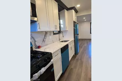 27 Emerald St, Hackensack, NJ 07601 - Photo 3