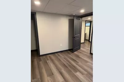 27 Emerald St, Hackensack, NJ 07601 - Photo 23