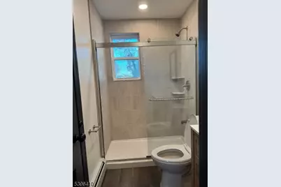 27 Emerald St, Hackensack, NJ 07601 - Photo 5