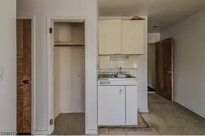 198 Jefferson St, Newark, NJ 07105 - Photo 11