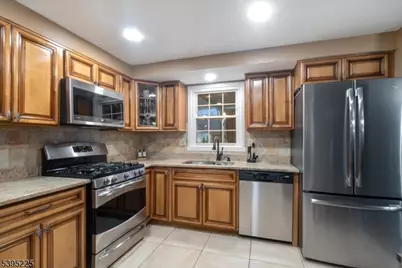 239 Lexington Ave, Paterson, NJ 07502 - Photo 5