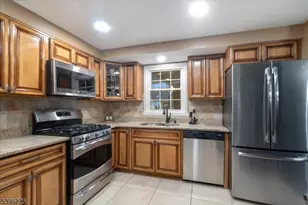 239 Lexington Ave, Paterson, NJ 07502 - Photo 5