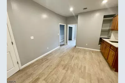 25 Kipp St, Newark, NJ 07108 - Photo 5