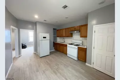 25 Kipp St, Newark, NJ 07108 - Photo 7