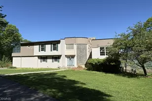 4 Vista Ln, Bethlehem Township, NJ 08804 - Photo 13