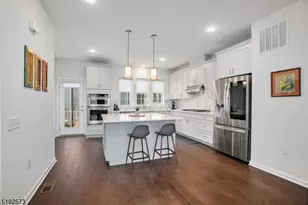 24 Braeburn Ct, Livingston Twp., NJ 07039 - Photo 15