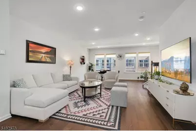 24 Braeburn Ct, Livingston Twp., NJ 07039 - Photo 3