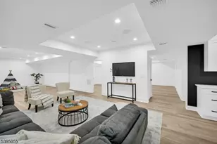 22 Brookside Pl, Livingston, NJ 07039 - Photo 37