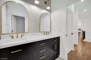 22 Brookside Pl, Livingston, NJ 07039 - Photo 19