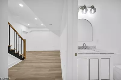 22 Brookside Pl, Livingston, NJ 07039 - Photo 33