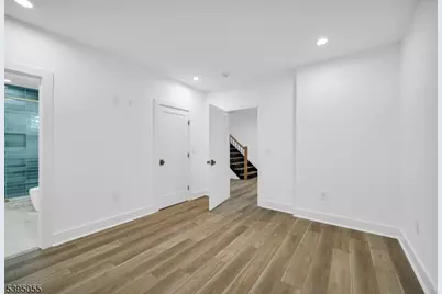 22 Brookside Pl, Livingston, NJ 07039 - Photo 29