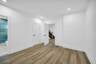 22 Brookside Pl, Livingston, NJ 07039 - Photo 29