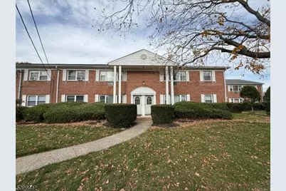 78 Manchester Ct, Wayne, NJ 07470 - Photo 1