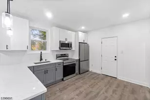 427 Benner St, Highland Park, NJ 08904 - Photo 3