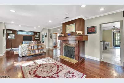 19 Forest Dr, Bloomfield, NJ 07003 - Photo 5