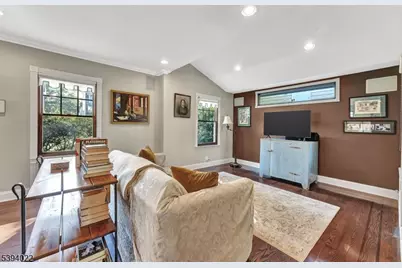 19 Forest Dr, Bloomfield, NJ 07003 - Photo 7