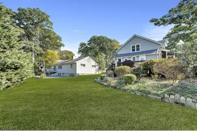 19 Forest Dr, Bloomfield, NJ 07003 - Photo 25