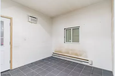 98 Delancy St, Newark, NJ 07105 - Photo 9