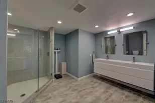 1360 Hamburg Turnpike, Wayne, NJ 07470 - Photo 25