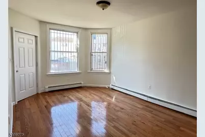 165 W Bigelow St, Newark, NJ 07108 - Photo 9