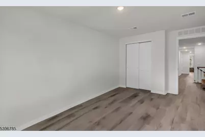 204 Honeysuckle Ln, Warren Township, NJ 07059 - Photo 25