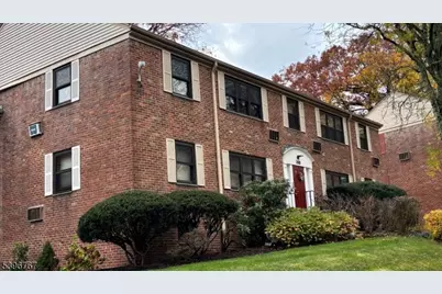 39 Sandra Circle #B 4, Westfield, NJ 07090 - Photo 3