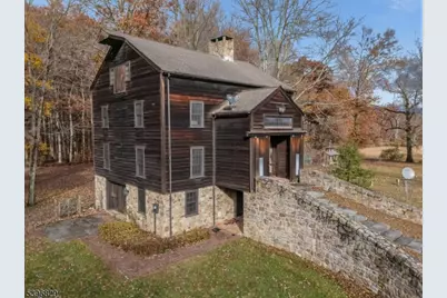 140 Driftway East, Union Township, NJ 08827 - Photo 1