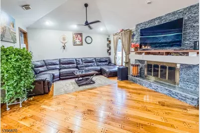 617 Sycamore St, Paramus, NJ 07652 - Photo 3