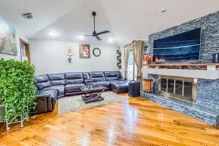 617 Sycamore St, Paramus, NJ 07652 - Photo 3