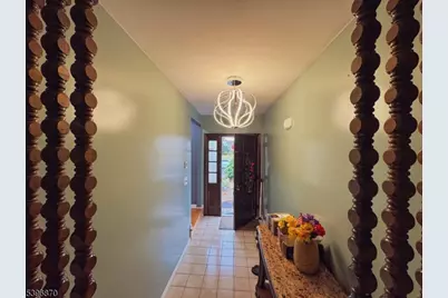 617 Sycamore St, Paramus, NJ 07652 - Photo 31