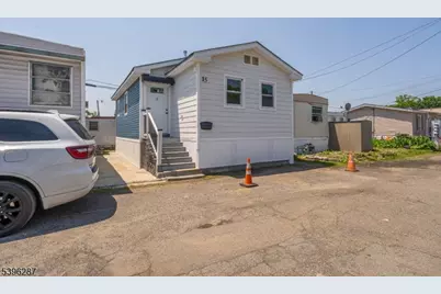15 Spruce St, Moonachie, NJ 07074 - Photo 1