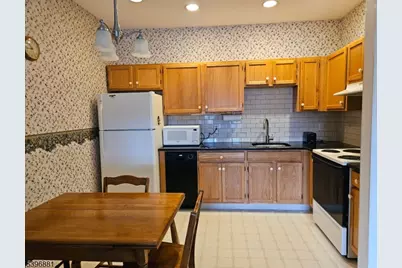 9310 Richmond Rd #310, West Milford, NJ 07480 - Photo 3