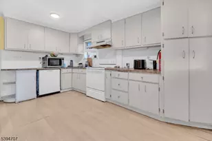 12 Lincoln Ave, Dover, NJ 07801 - Photo 9