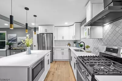 498 Alpine St, Old Bridge Township, NJ 08879 - Photo 5