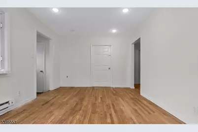 932 Wheatsheaf Rd, Roselle, NJ 07203 - Photo 11